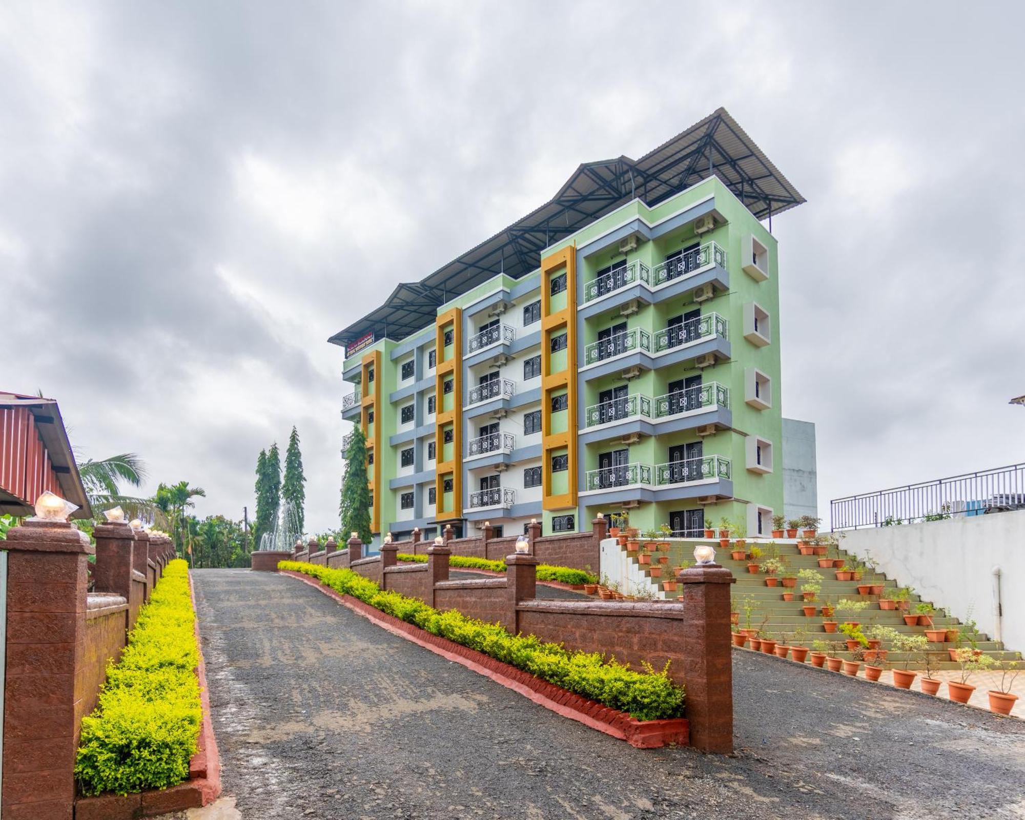 Treebo Green Village Resort - Goa Maneri  외부 사진